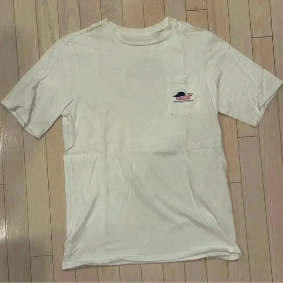 Vineyard Vines Other - Boys vineyard vines Yankees t-shirt